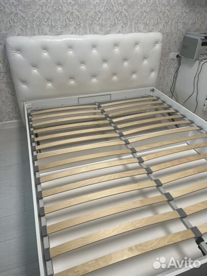 Кровать двухспальная 160х200