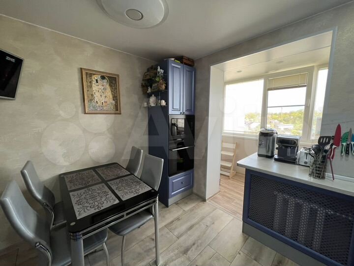 2-к. квартира, 56 м², 4/5 эт.