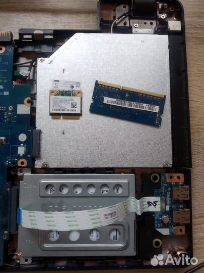Ноутбук acer e5-511 запчасти (разбор)