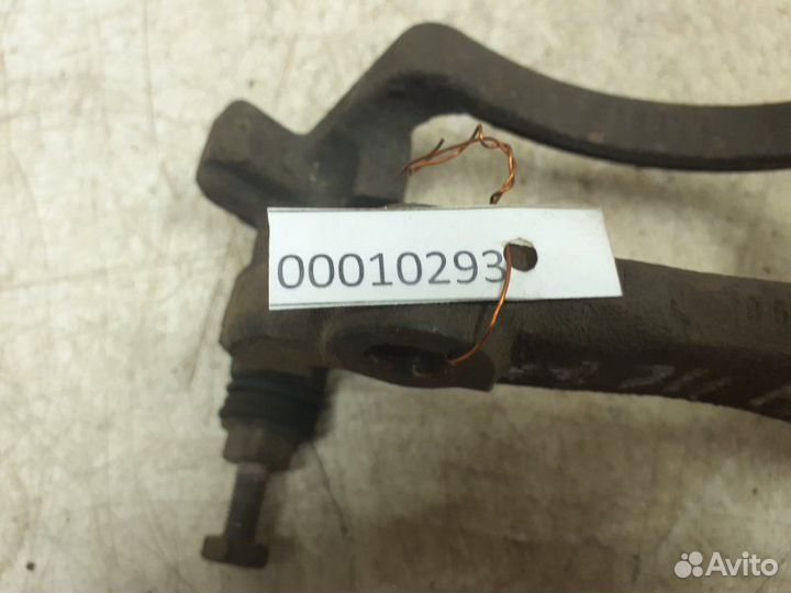 Скоба суппорта переднего Audi A4 B5 (1994-2000)