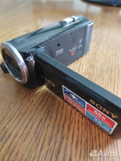 Видеокамера Sony CX320E