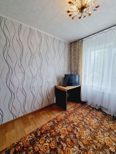 Комната 10,2 м² в 3-к., 1/9 эт.