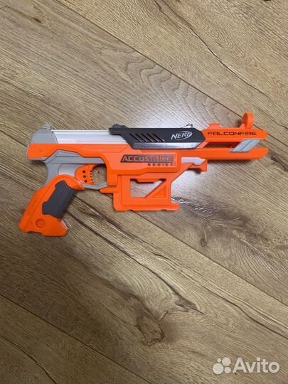 Бластер нерф accustrike