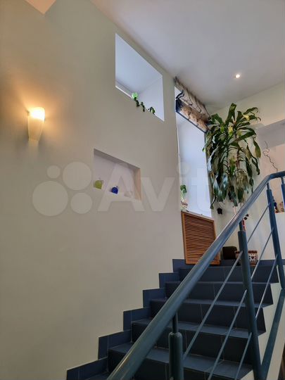 4-к. квартира, 284,2 м², 1/3 эт.