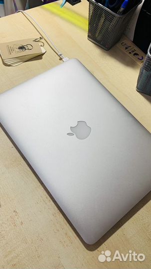 Apple macbook air 13 (2014)