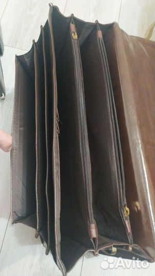 Портфель новый деловой для бумаг и ноутбука