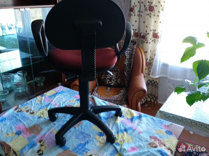 Компьютерное кресло