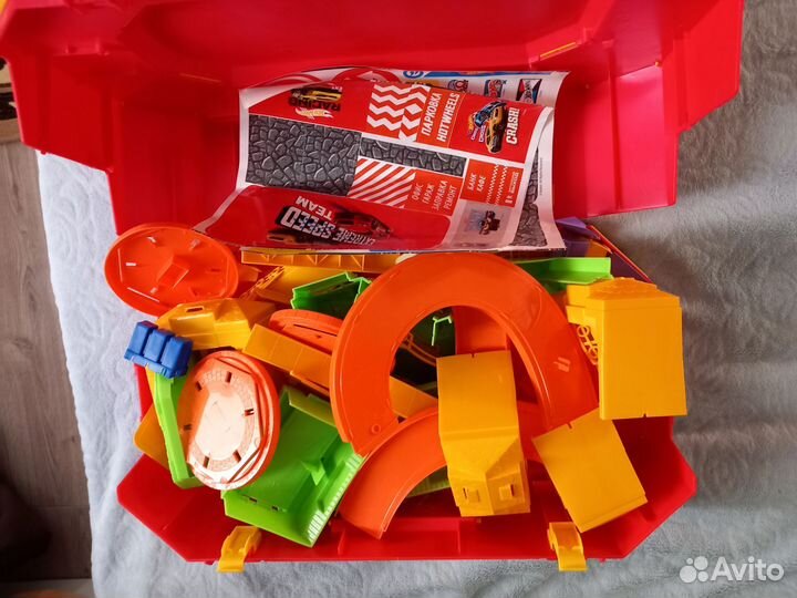 Игровой набор с вертолетной площадкой