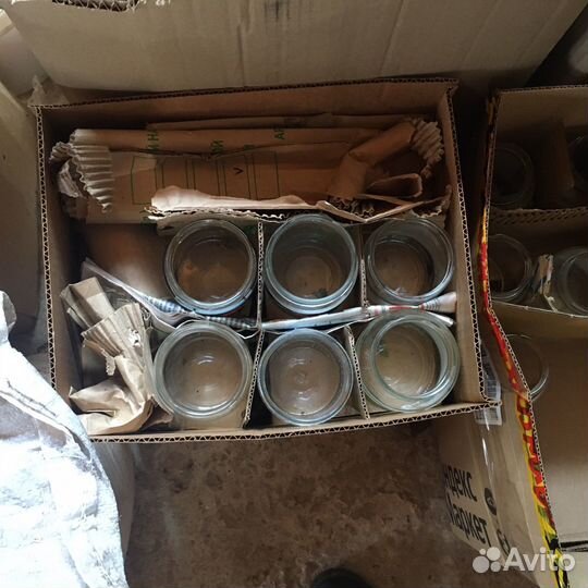 Банки, бутылки стеклянные