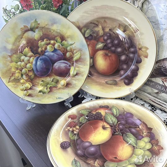 Декоративные тарелки с фруктами. Англия