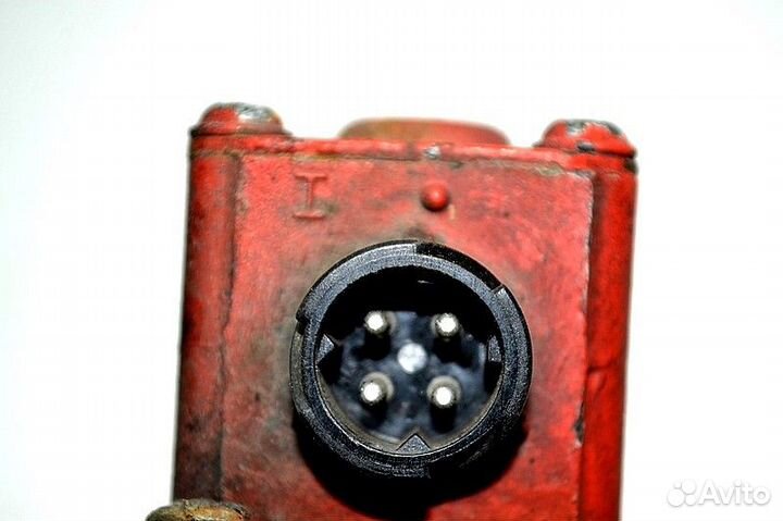 Главный кран уровня пола volvo FH16 (01.93)