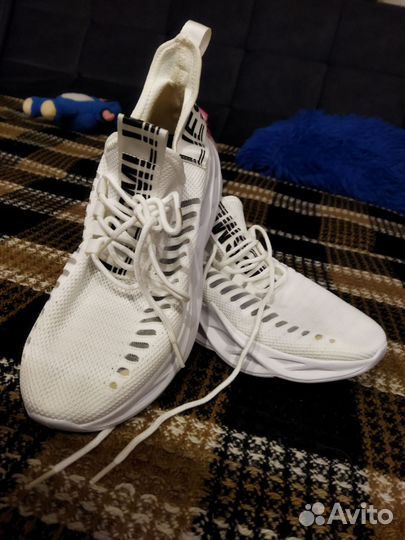 Кроссовки 41