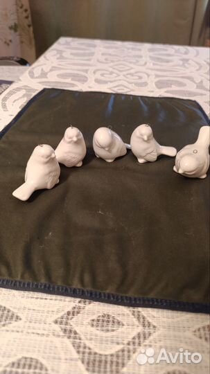 Фарфоровые статуэтки птицы