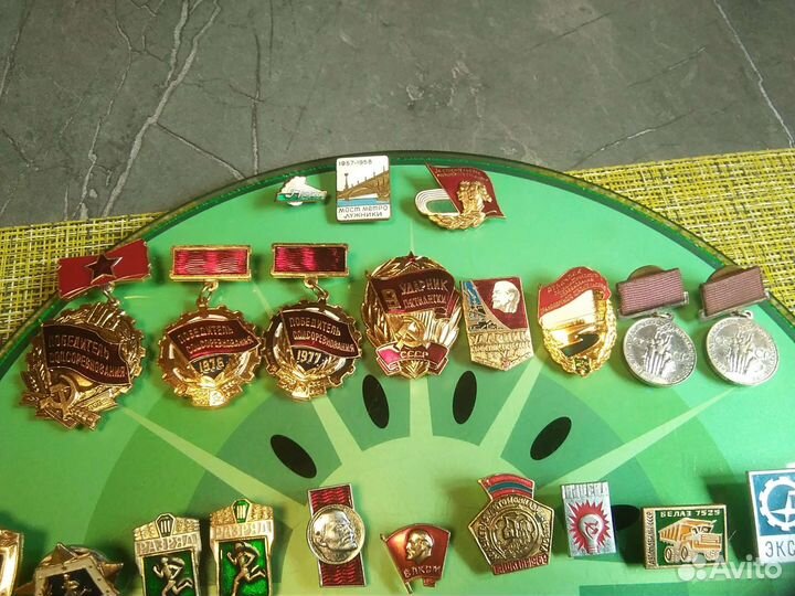 Значки И медали СССР