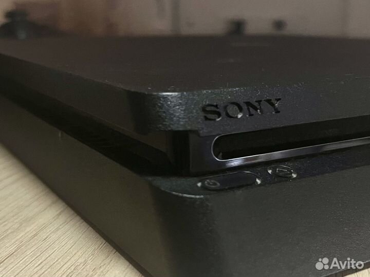 PlayStation 4 Slim 1Tb