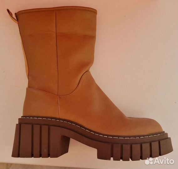 Ботинки женские stradivarius