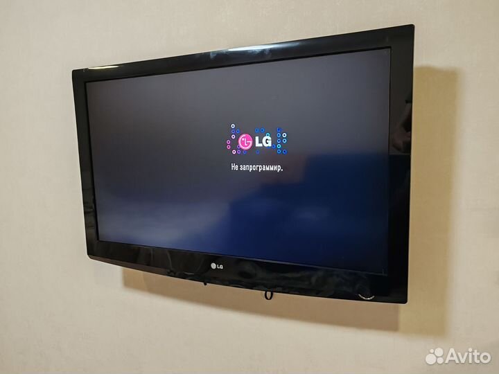 Телевизор LG 42 дюйма