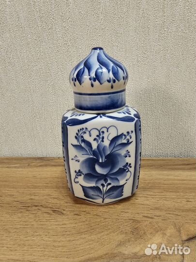 Чайница фарфоровая Гжель, периода СССР