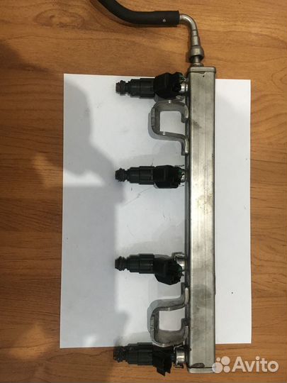 Топливная рампа Ford 1.8-2.0 4M5G9D280DB