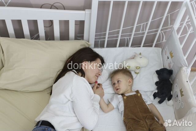 Кроватка для новорожденных с роликами объявление продам