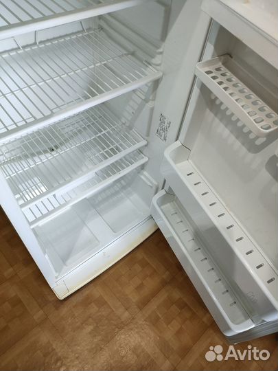 Холодильник бу Stinol