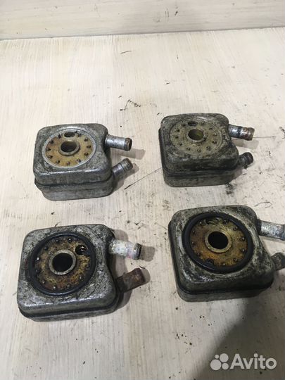 Радиатор масляный Фольксваген пассат B5 028117021K