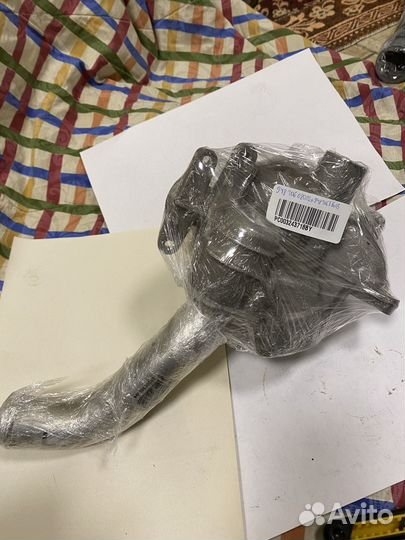 Корпус термостата Panamera 94810608002 94810636003