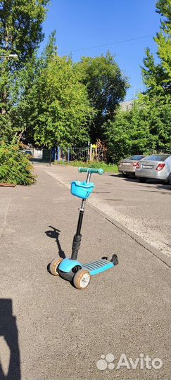 Самокат детский со светящимися колесами