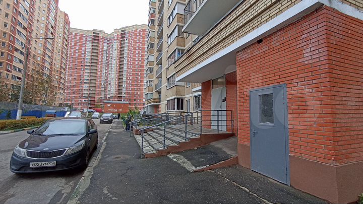 2-к. квартира, 62,5 м², 4/19 эт.