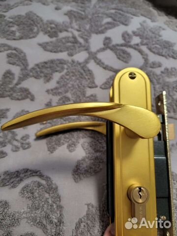 Замок дверной новый