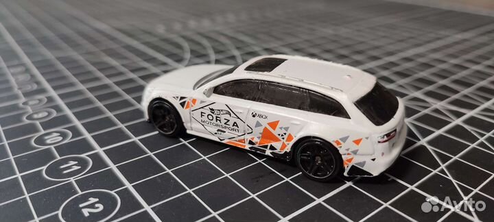 Hot Wheels 17 Audi Rs 6 Avant Forza