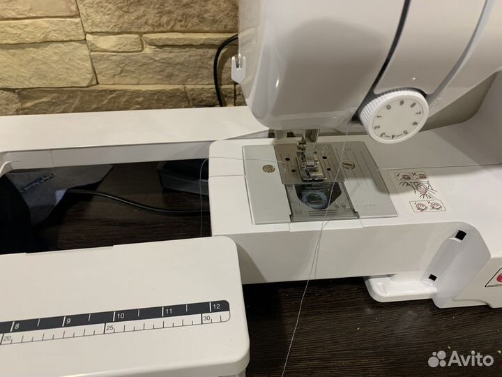 Швейная машина Brother