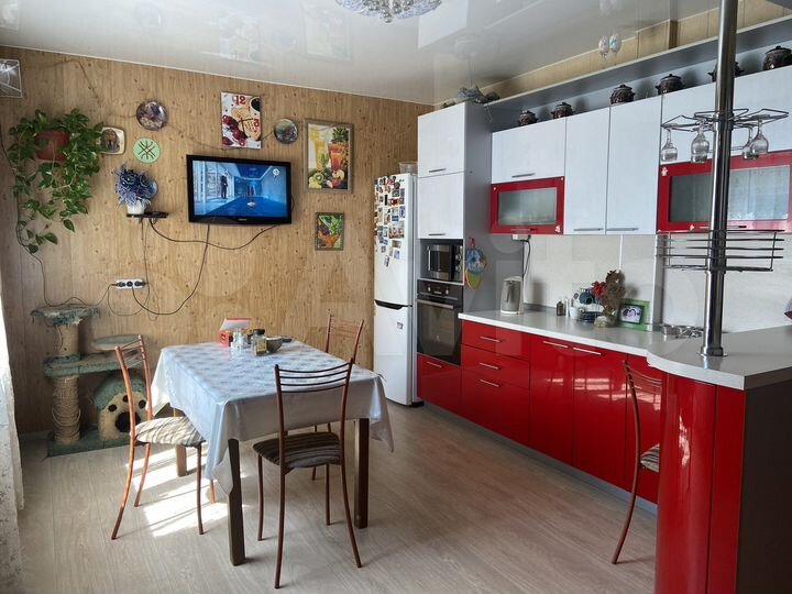 Коттедж 265 м² на участке 28 сот.