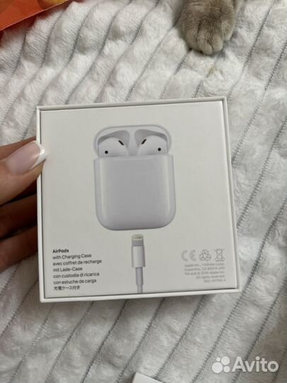 Оригинальная коробка от iPhone AirPods