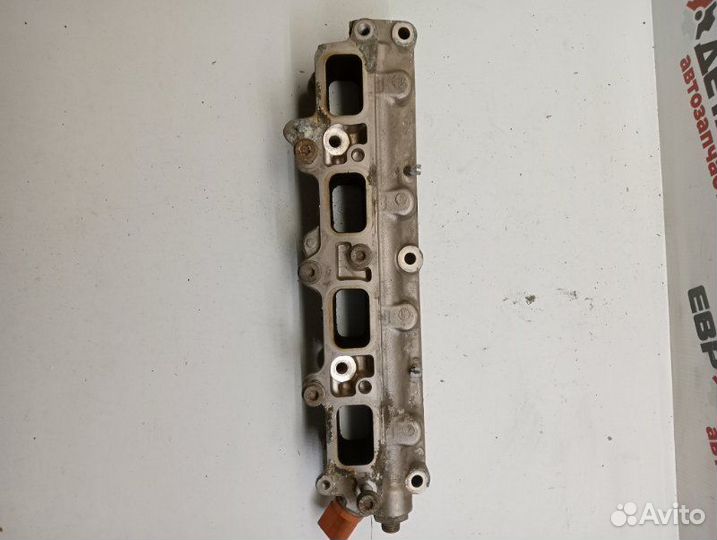 Коллектор впускной Volkswagen Passat B7 седан сaxa