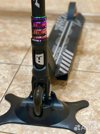 Трюковой самокат tech team scout