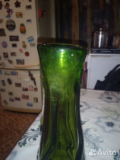 Старинная ваза стекло,зелёное