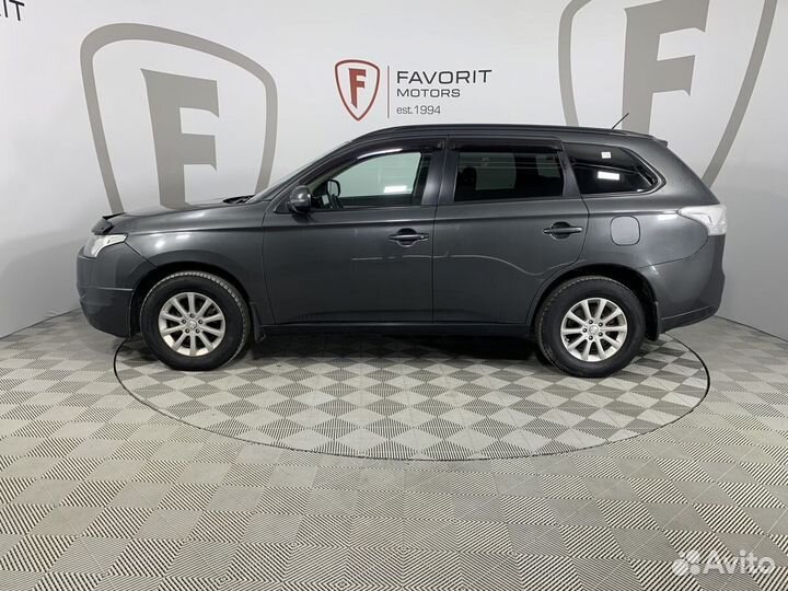 Mitsubishi Outlander 2.4 CVT, 2013, 212 300 км