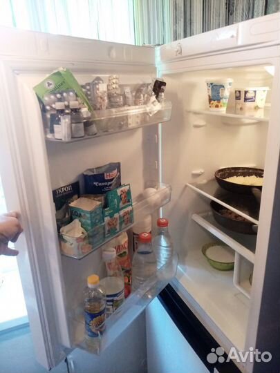 Холодильник indesit