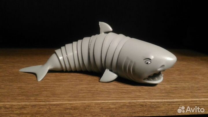 Игрушка акула антистресс