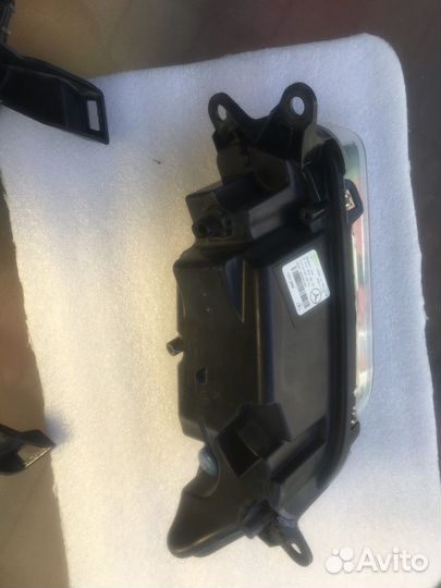 Ходовой фонарь правый мерс е 350 2009 г