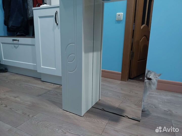 Зеркало-шкаф Акватон левое для ванной