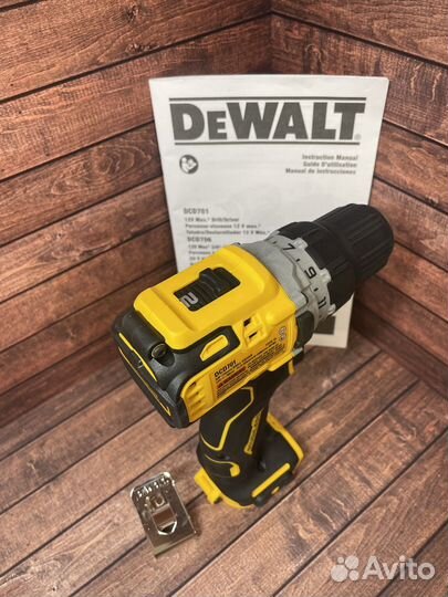 Шуруповерт dewalt dcd701