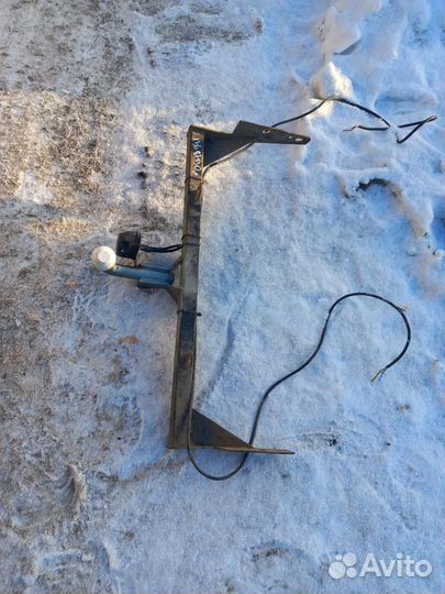 Фаркоп toyota raum