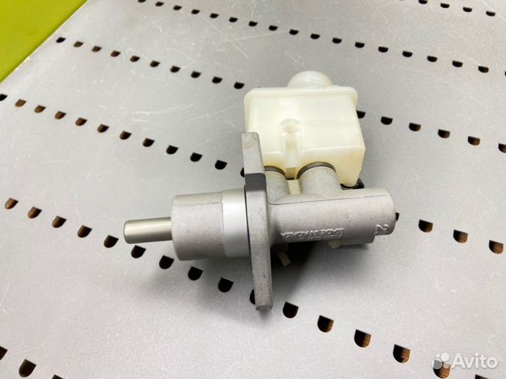 Главный тормозной цилиндр Chevrolet Lacetti 1 1.6