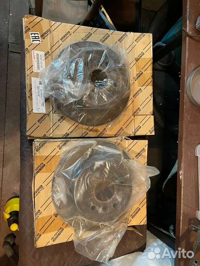 Задние тормозные диски toyota camry 50 оригинал