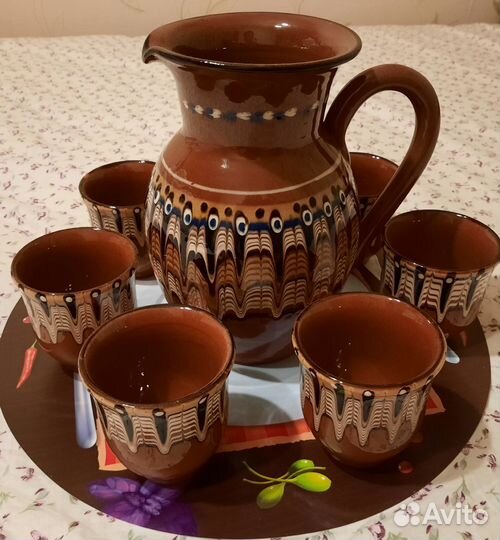 Кувшин с бокалами