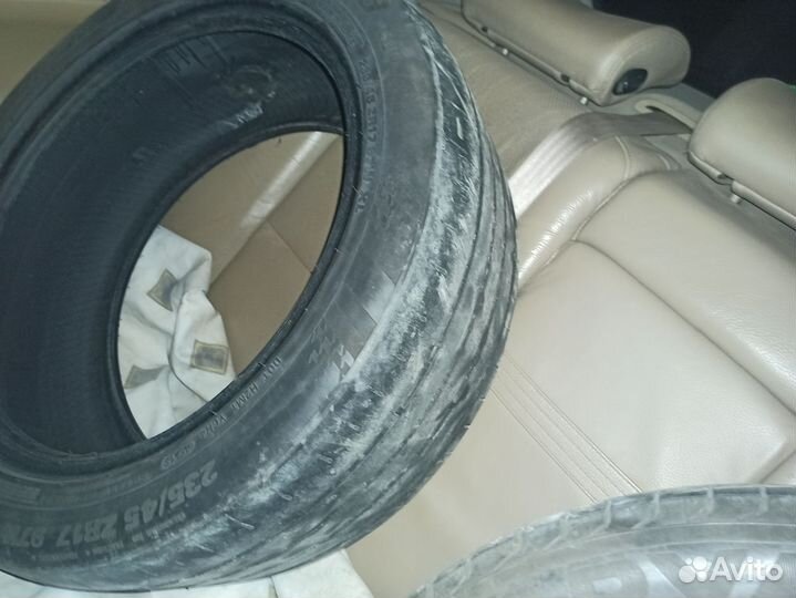 Kumho 722 9/45 R17 97