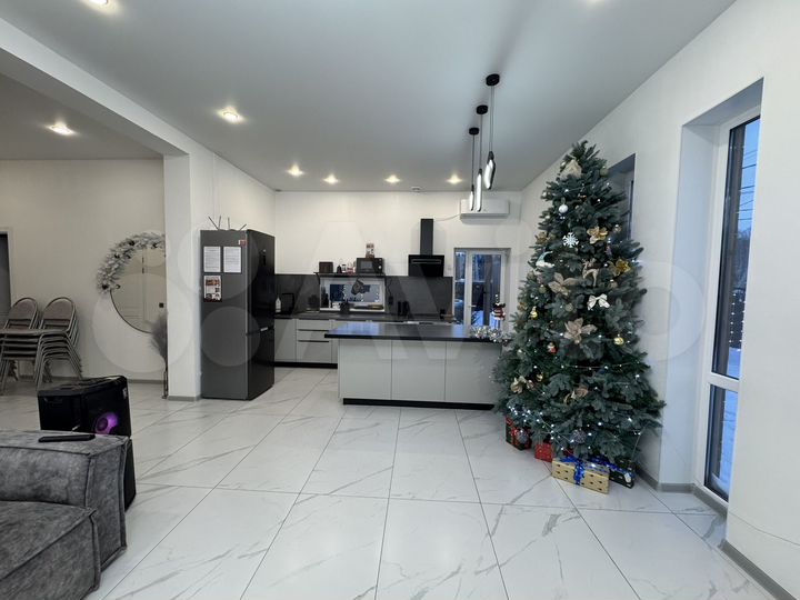 4-к. коттедж, 140 м²
