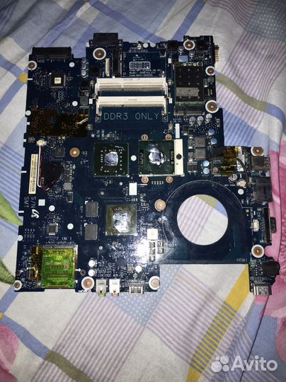 Ноутбук на запчасти